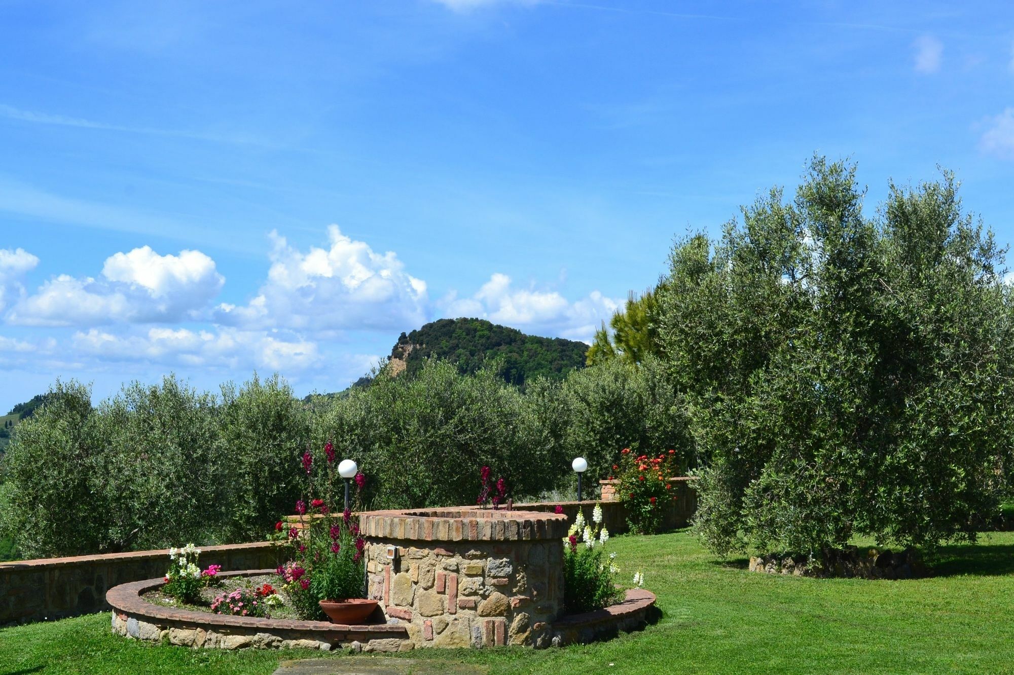 Apartment With One Bedroom In Volterra, With Wonderful Mountain View, 外观 照片