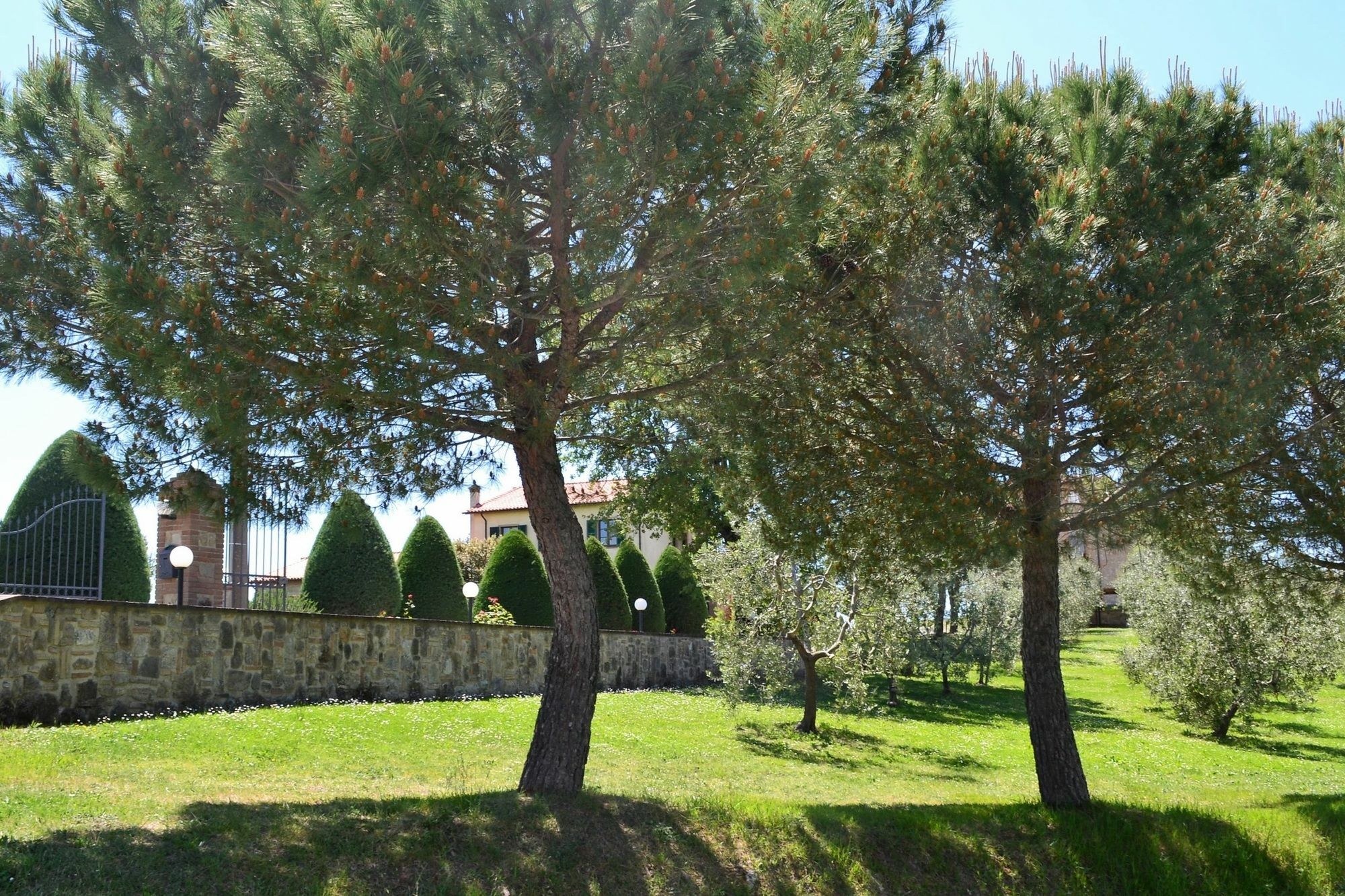 Apartment With One Bedroom In Volterra, With Wonderful Mountain View, 外观 照片