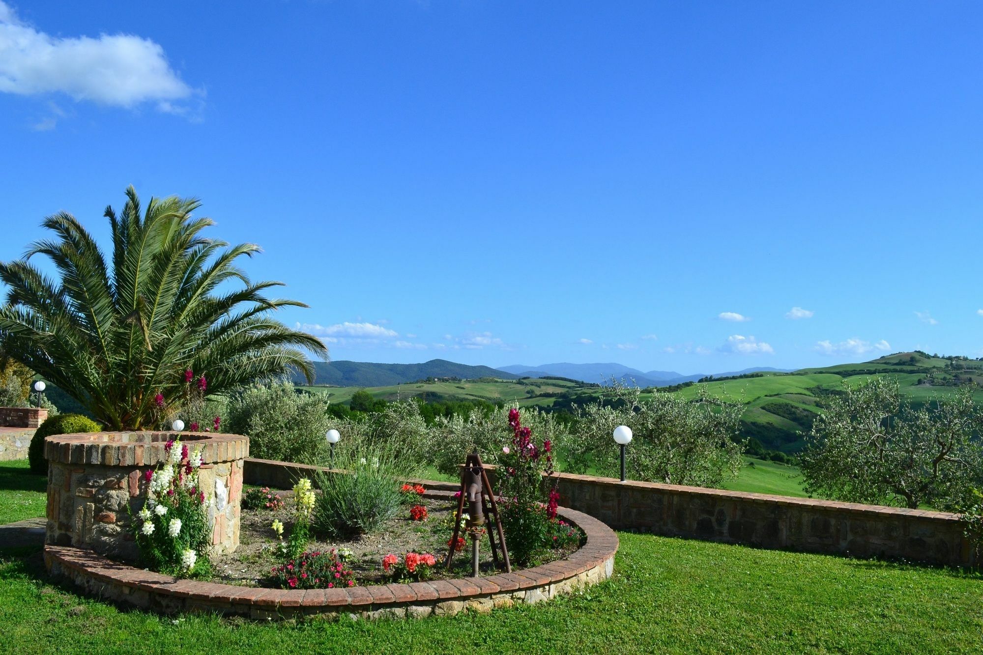 Apartment With One Bedroom In Volterra, With Wonderful Mountain View, 外观 照片